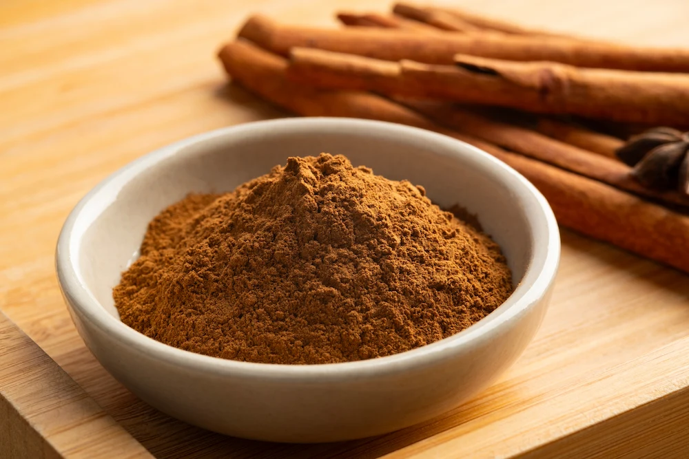 cinnamon powder and sticks