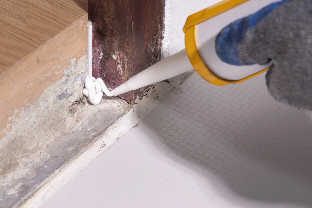 sealing crack in house